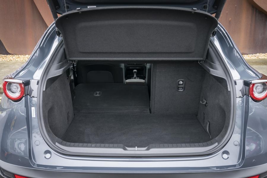 Багажник Mazda CX-30 Skyactiv-G 2019 года  (UK) (фото 82 из 93)